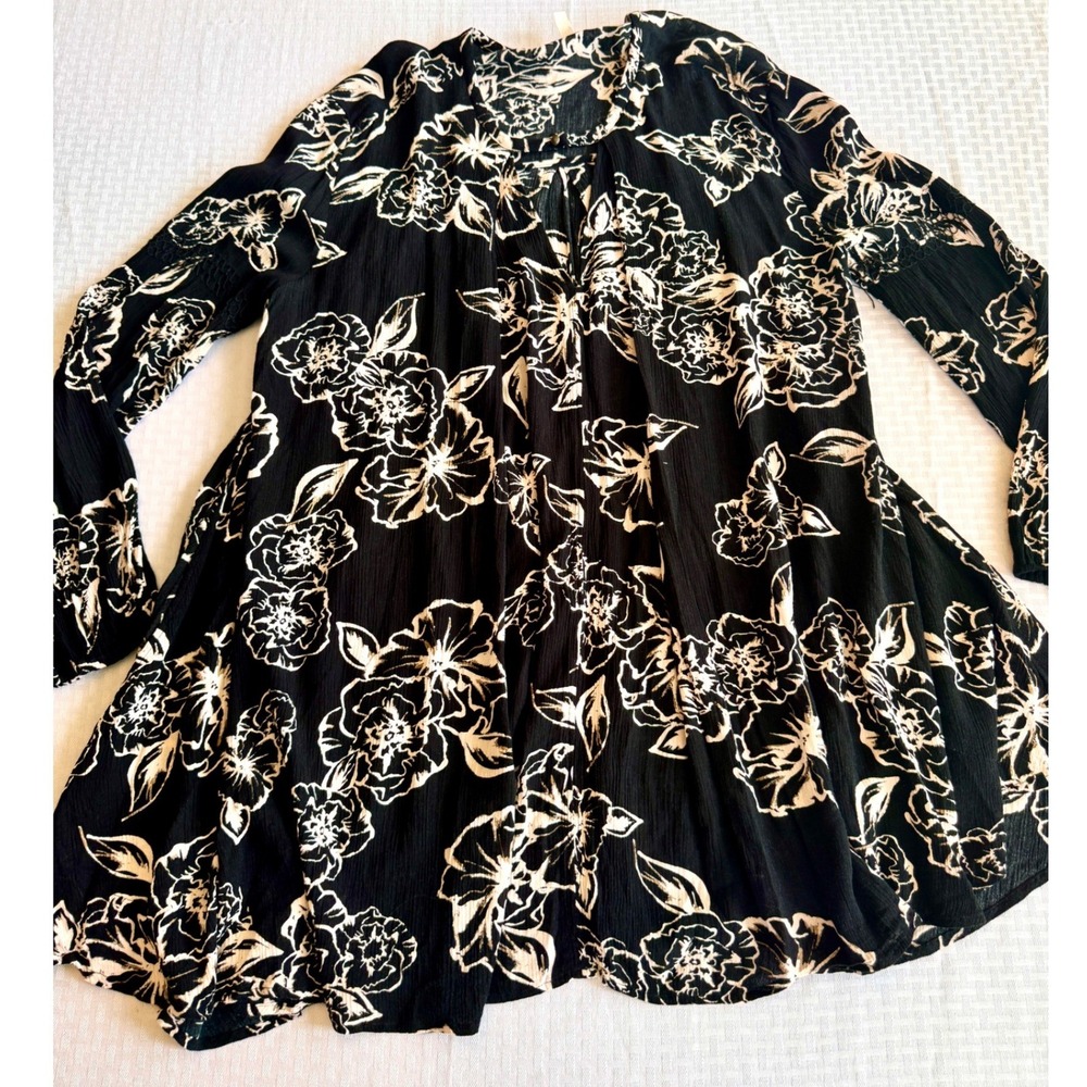 Free People Boho Floral Crinkle Gauze Tunic Top Black Cream Large Crochet Sleeve